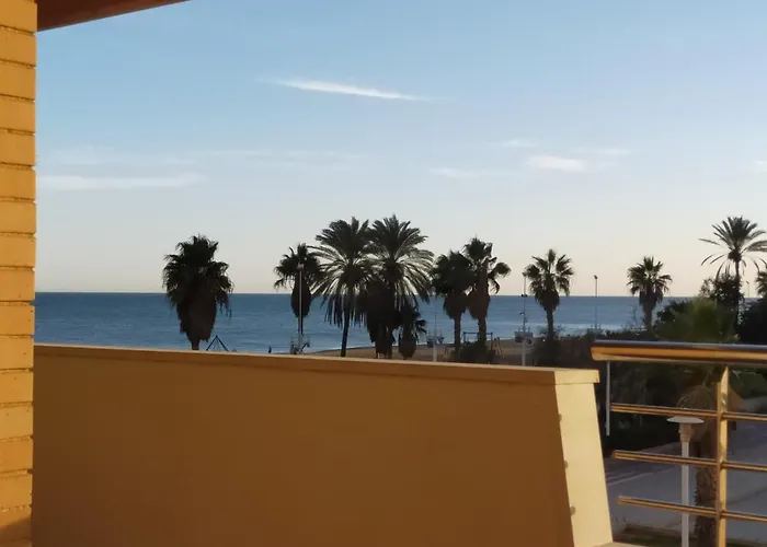 Paseo Maritimo Antonio Banderas *